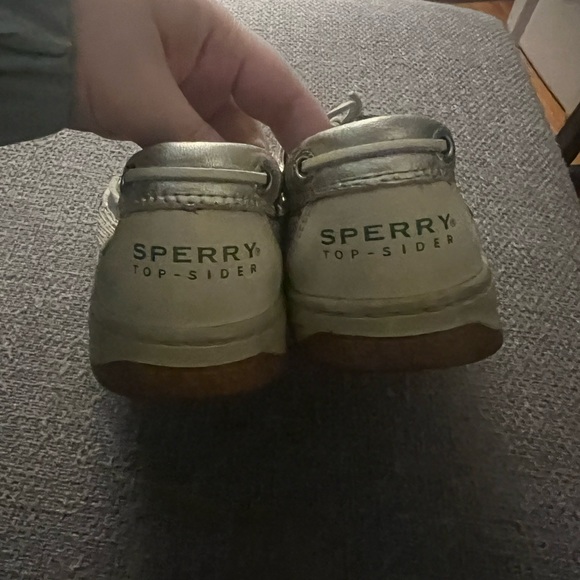 Gold sperrys - Picture 4 of 4